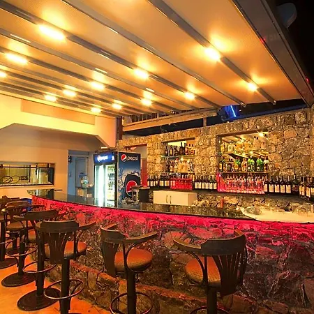 Sen 酒店 马尔马里斯